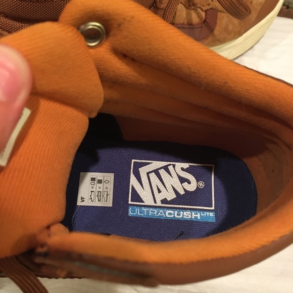 Vans UltraRange Hi MTE Shoes - Picture 8 of 9